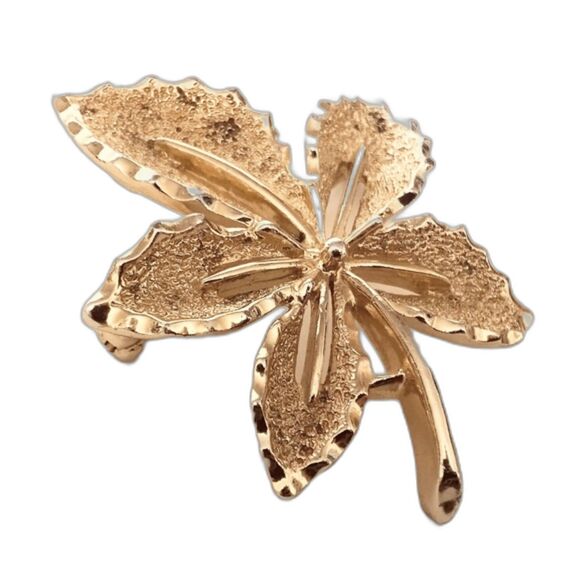 Vintage Sarah Coventry Textured Gold Tone Mid Century Leaf Brooch - Picture 2 of 4